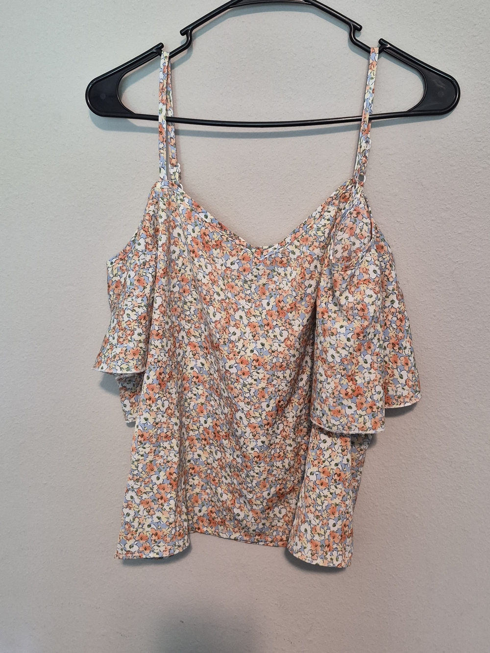 Floral Cold-Shoulder Crop